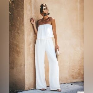 Vici White Jumpsuit Size M